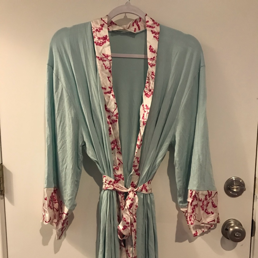 ROBE - great for bridal party